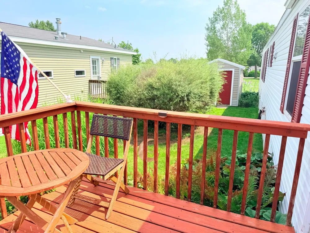 2204 Mockingbird Place NW Stewartville, MN 55976