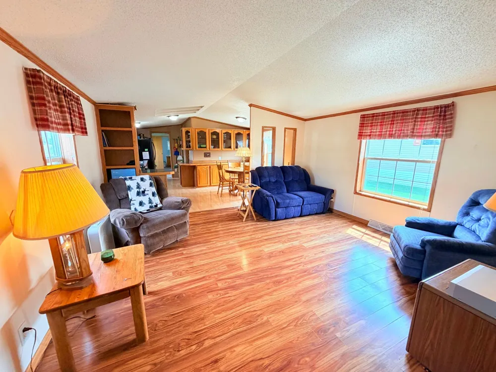 2204 Mockingbird Place NW Stewartville, MN 55976