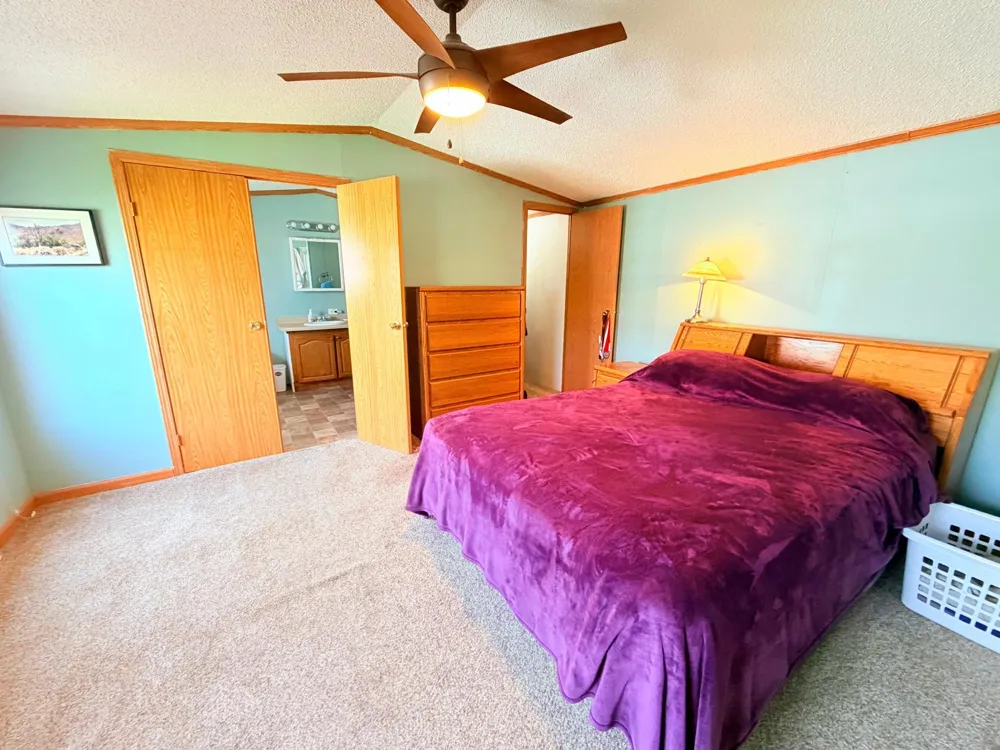 2204 Mockingbird Place NW Stewartville, MN 55976
