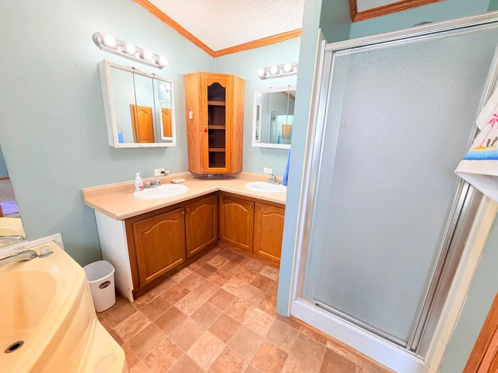 2204 Mockingbird Place NW Stewartville, MN 55976