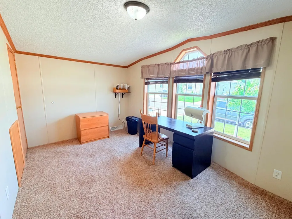 2204 Mockingbird Place NW Stewartville, MN 55976