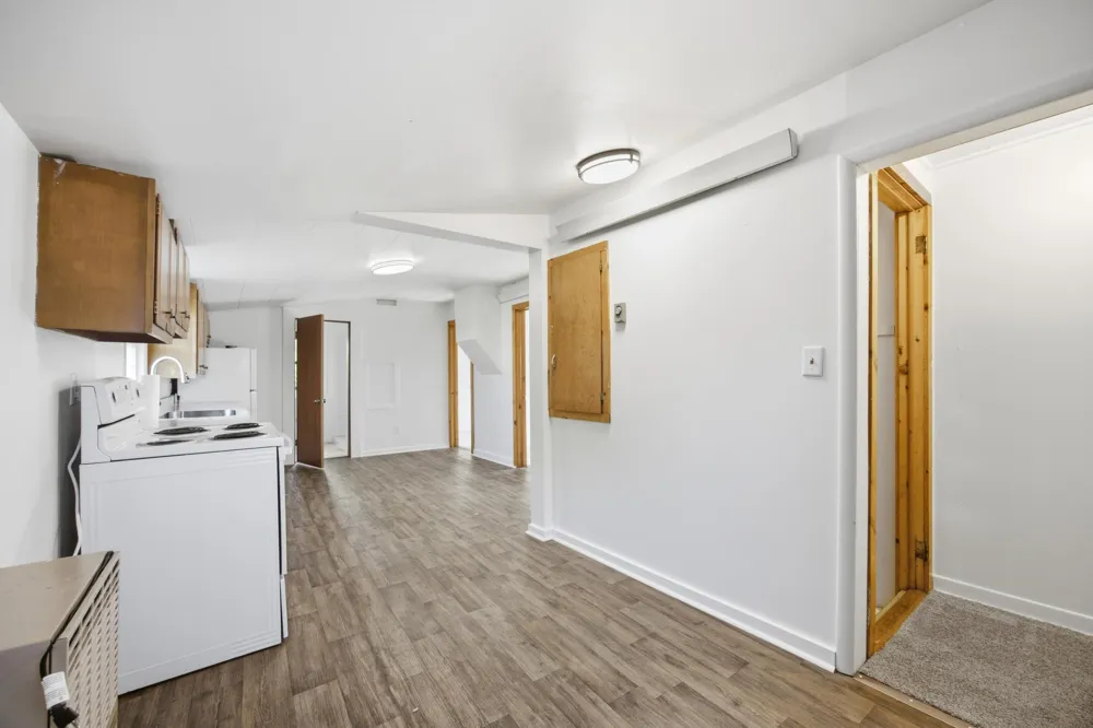 206 1st Avenue NE Hankinson, ND 58041