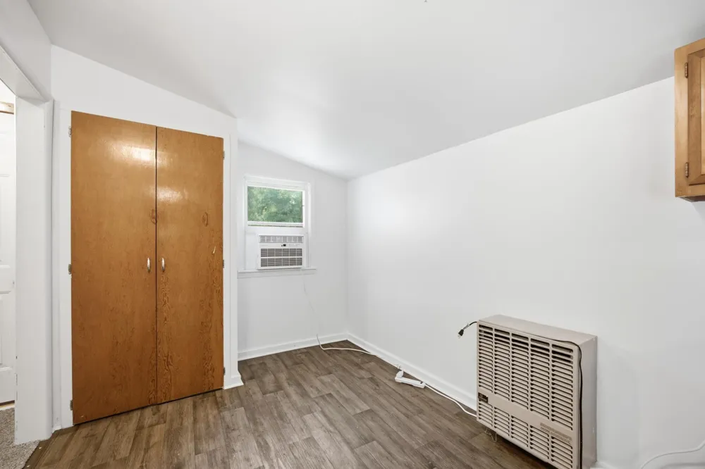 206 1st Avenue NE Hankinson, ND 58041