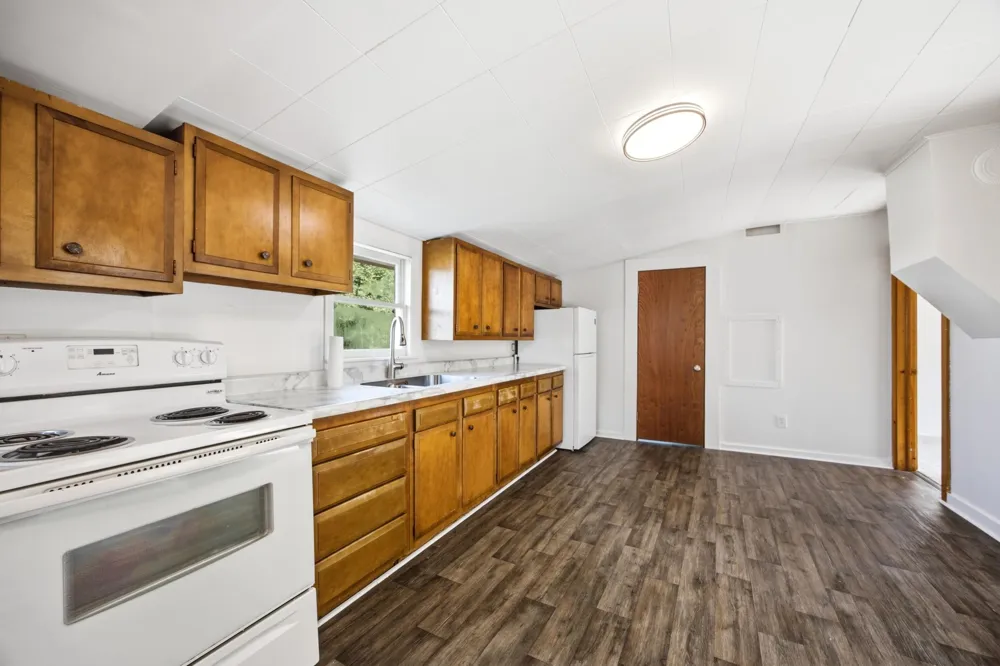 206 1st Avenue NE Hankinson, ND 58041