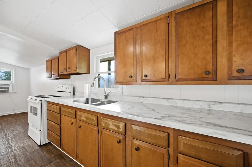 206 1st Avenue NE Hankinson, ND 58041