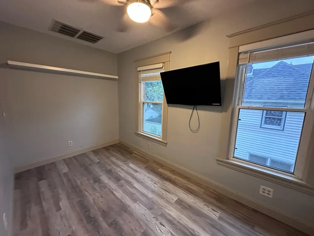 734 Sims Avenue Saint Paul, MN 55106