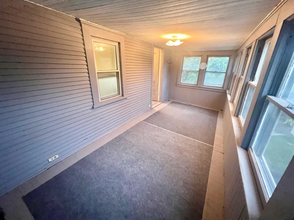734 Sims Avenue Saint Paul, MN 55106