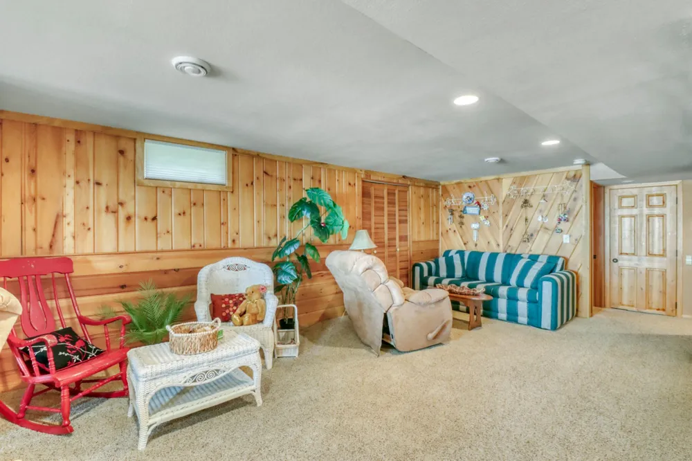 672 S Shore Drive Detroit Lakes, MN 56501