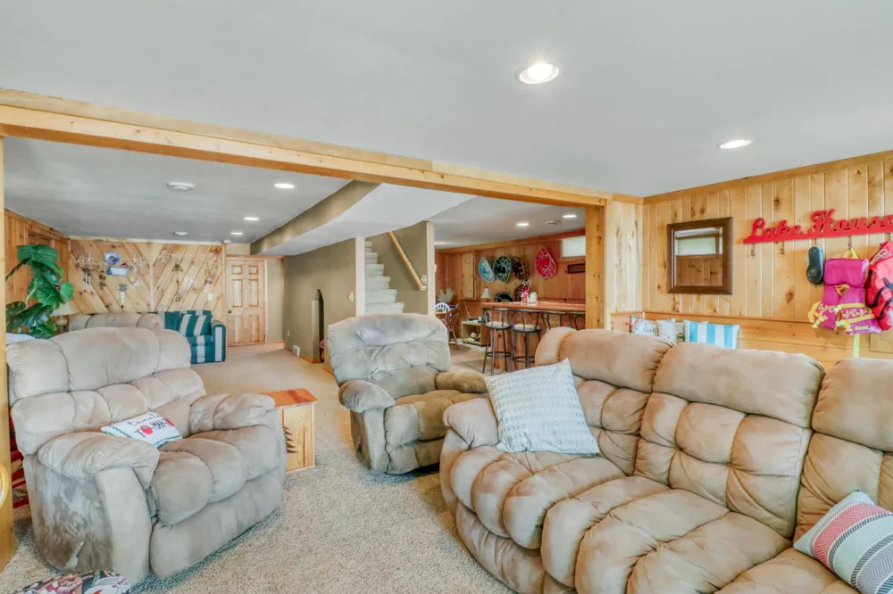 672 S Shore Drive Detroit Lakes, MN 56501