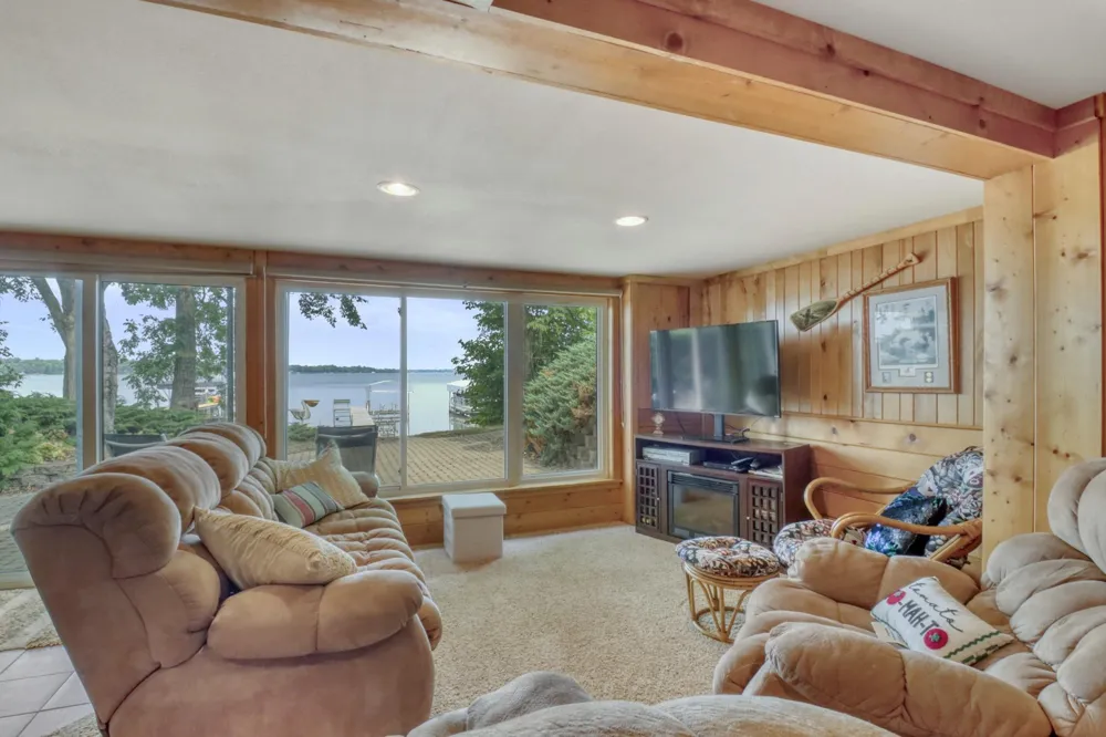 672 S Shore Drive Detroit Lakes, MN 56501