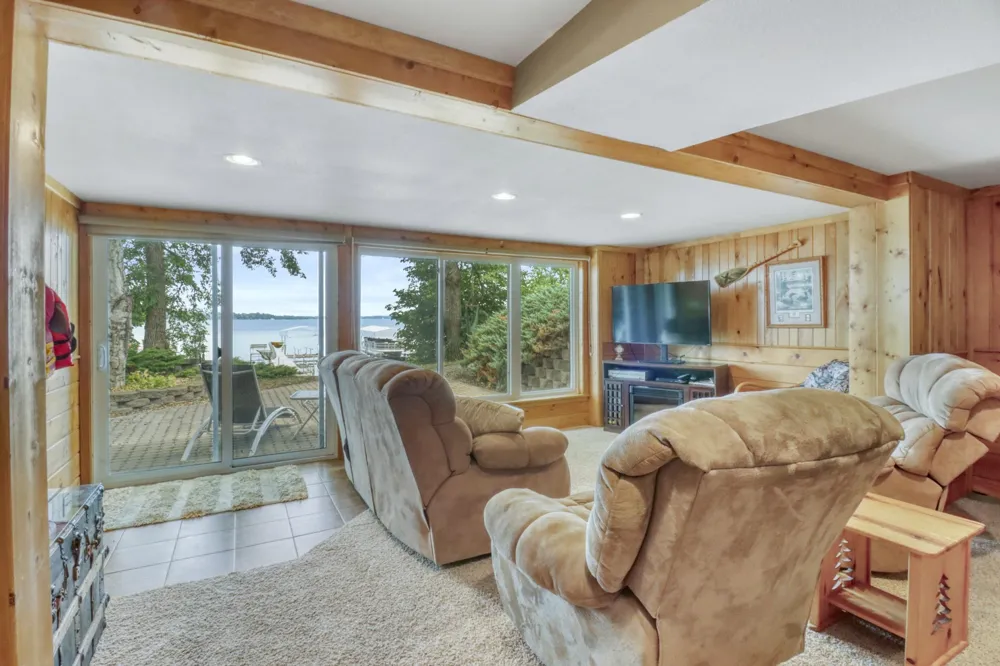 672 S Shore Drive Detroit Lakes, MN 56501