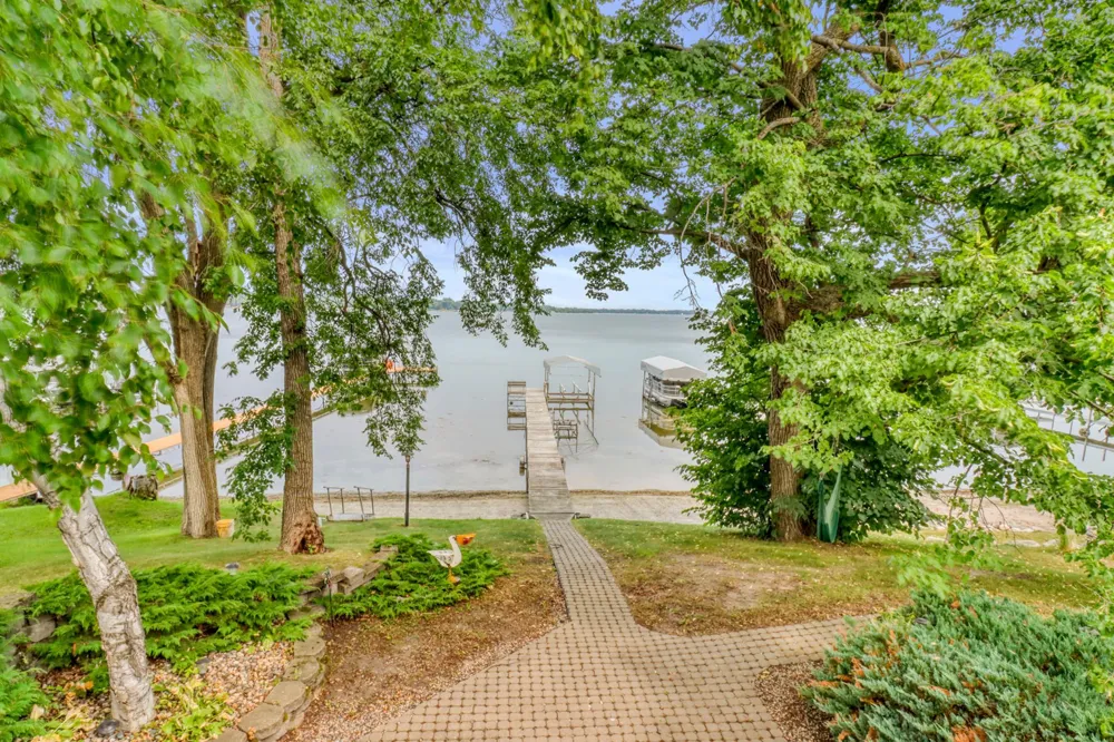 672 S Shore Drive Detroit Lakes, MN 56501