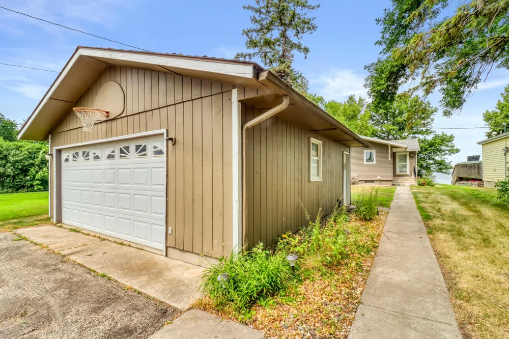 672 S Shore Drive Detroit Lakes, MN 56501