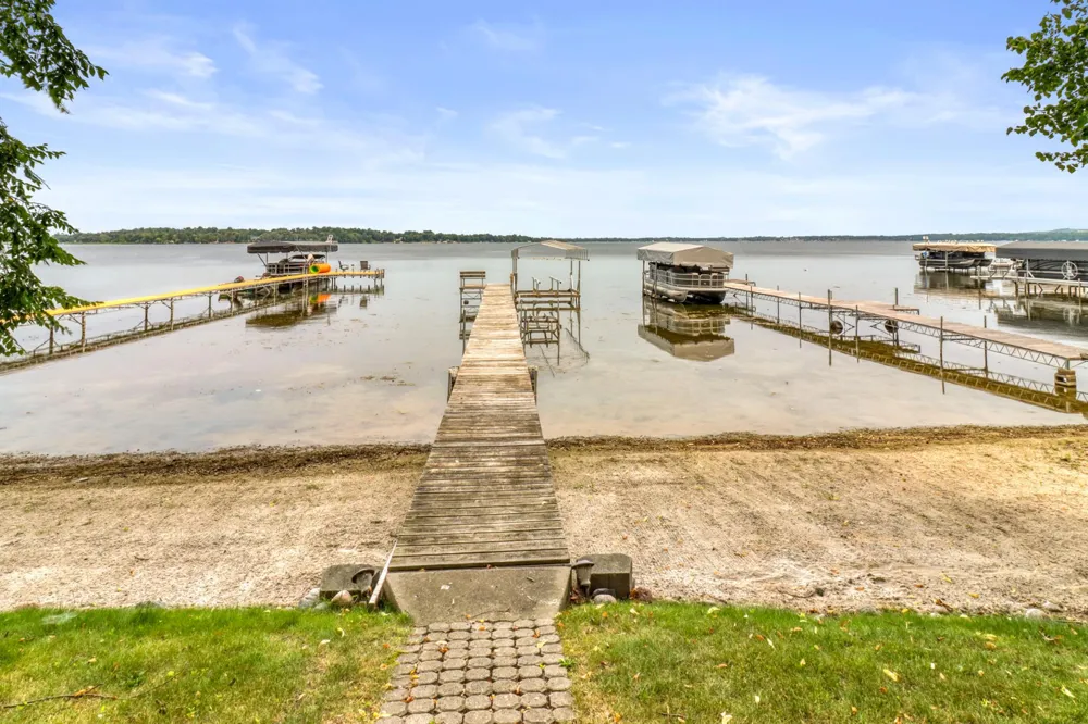 672 S Shore Drive Detroit Lakes, MN 56501