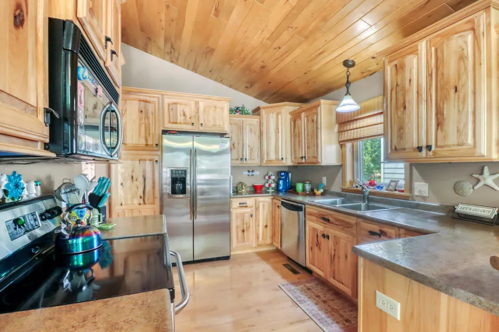 672 S Shore Drive Detroit Lakes, MN 56501