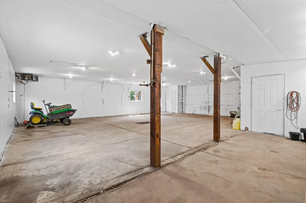 9800 253rd Avenue NE Stacy, MN 55079