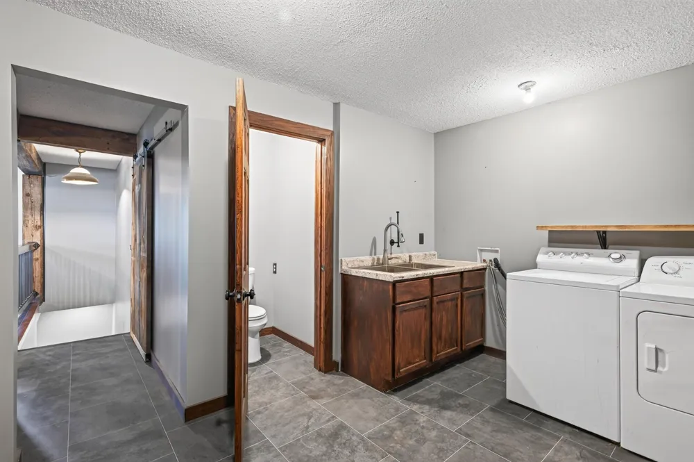 9800 253rd Avenue NE Stacy, MN 55079
