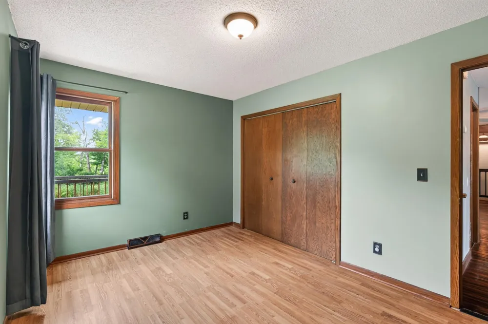 9800 253rd Avenue NE Stacy, MN 55079