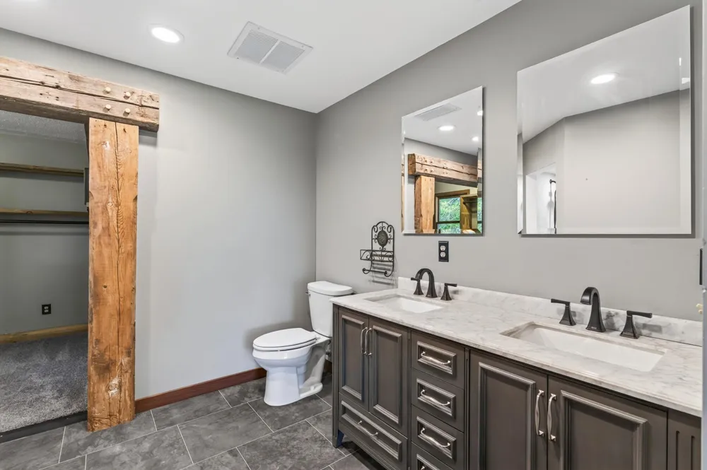 9800 253rd Avenue NE Stacy, MN 55079