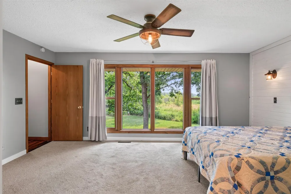 9800 253rd Avenue NE Stacy, MN 55079