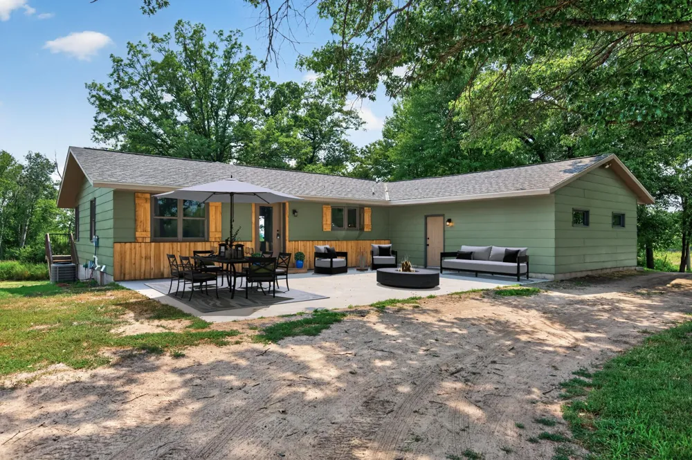 9800 253rd Avenue NE Stacy, MN 55079