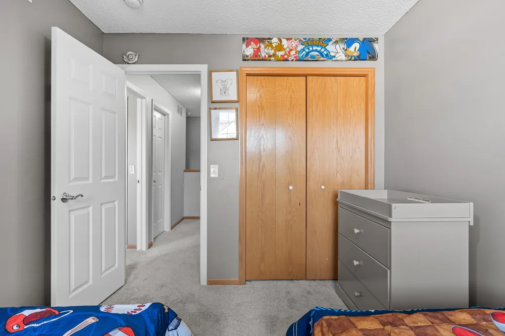 8195 Darcy Lane Inver Grove Heights, MN 55076