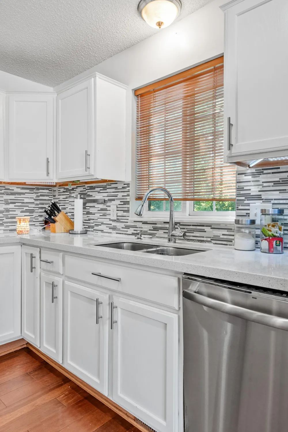8195 Darcy Lane Inver Grove Heights, MN 55076