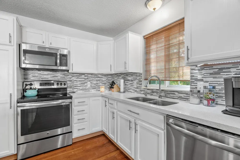 8195 Darcy Lane Inver Grove Heights, MN 55076
