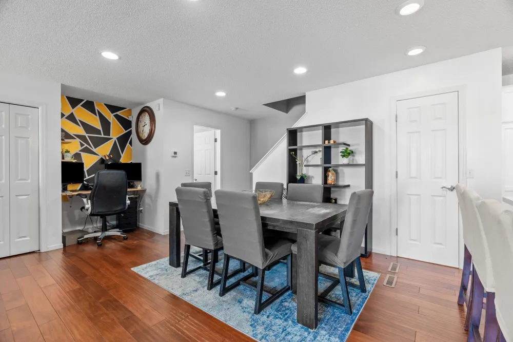 8195 Darcy Lane Inver Grove Heights, MN 55076