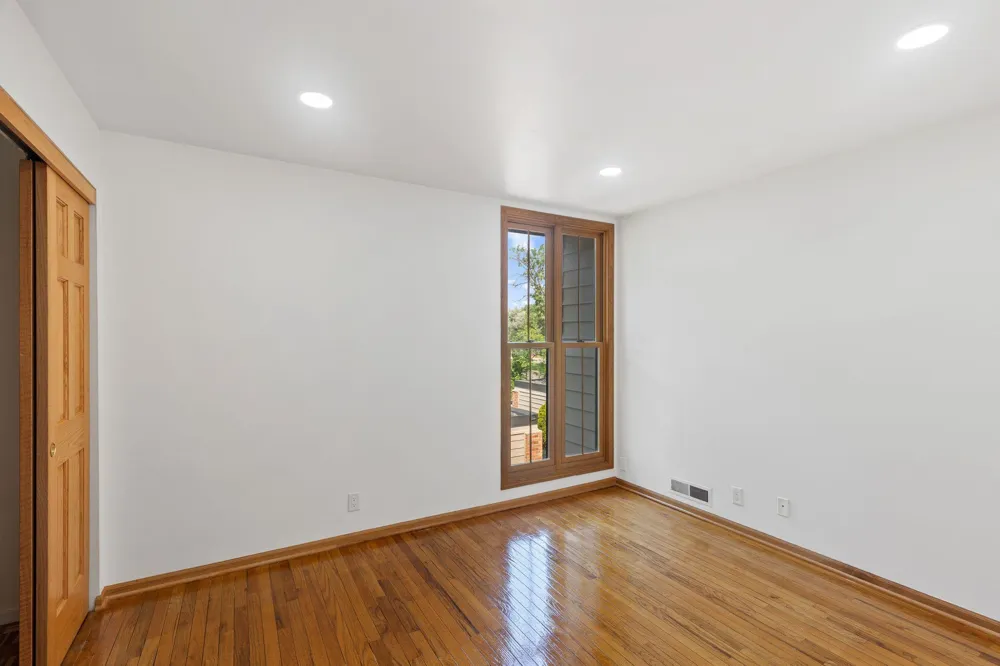 6301 Barrie Road Edina, MN 55435