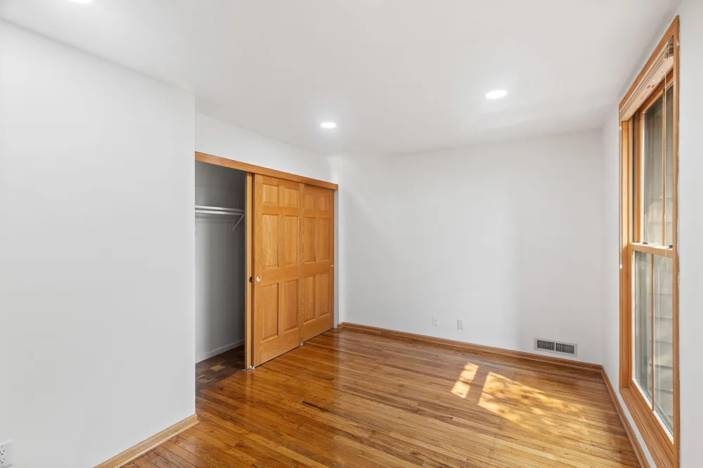 6301 Barrie Road Edina, MN 55435