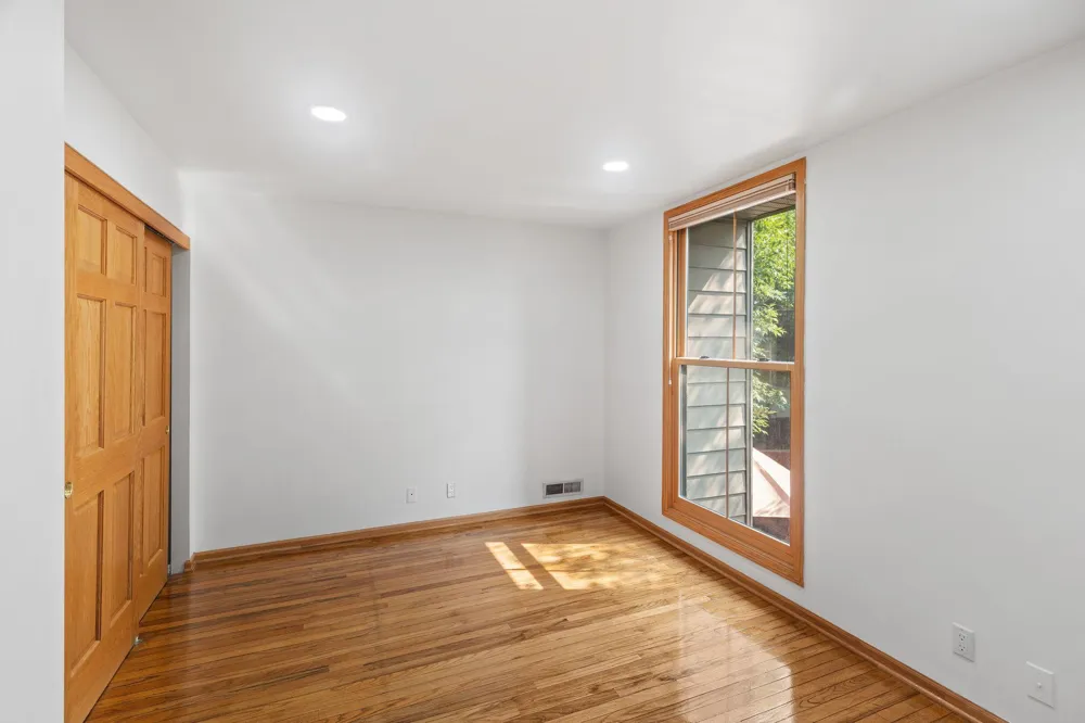 6301 Barrie Road Edina, MN 55435