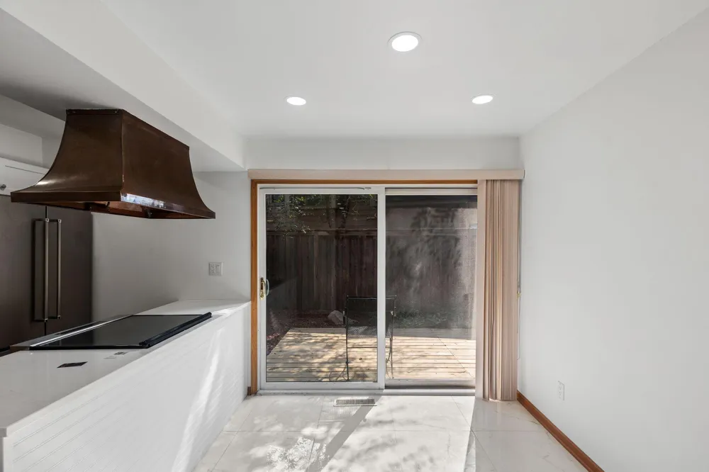 6301 Barrie Road Edina, MN 55435