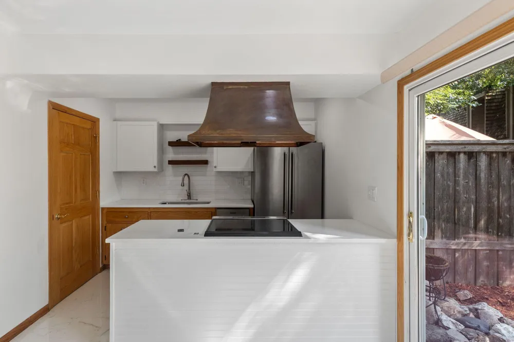 6301 Barrie Road Edina, MN 55435