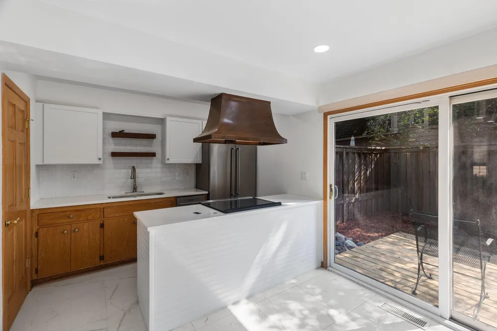 6301 Barrie Road Edina, MN 55435