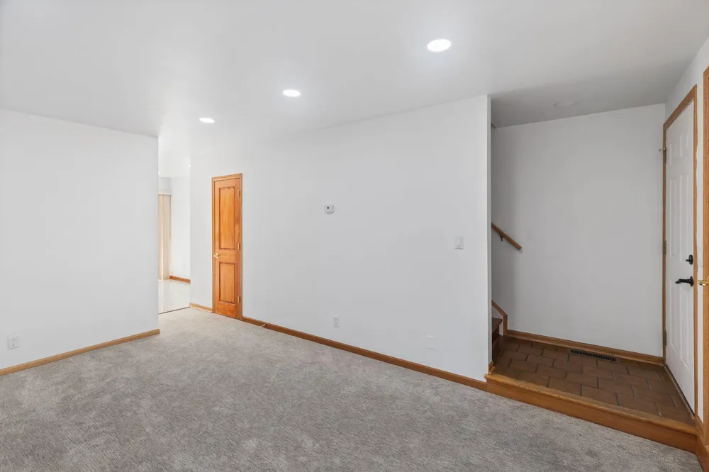 6301 Barrie Road Edina, MN 55435