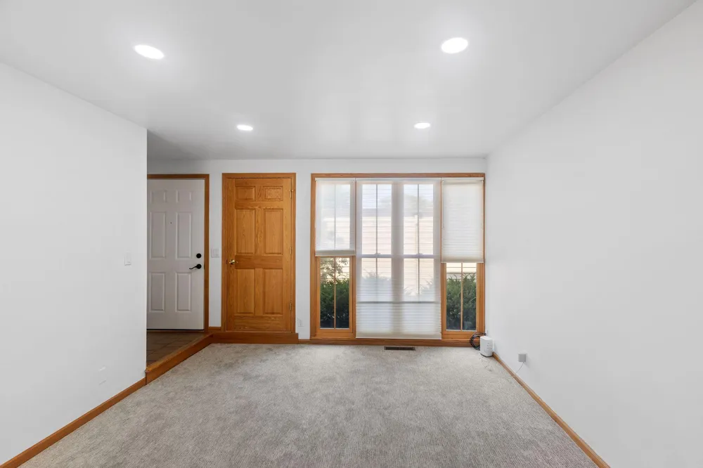 6301 Barrie Road Edina, MN 55435