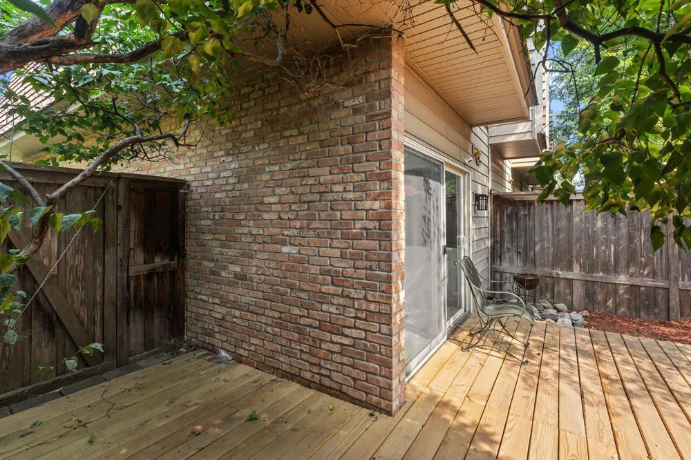6301 Barrie Road Edina, MN 55435