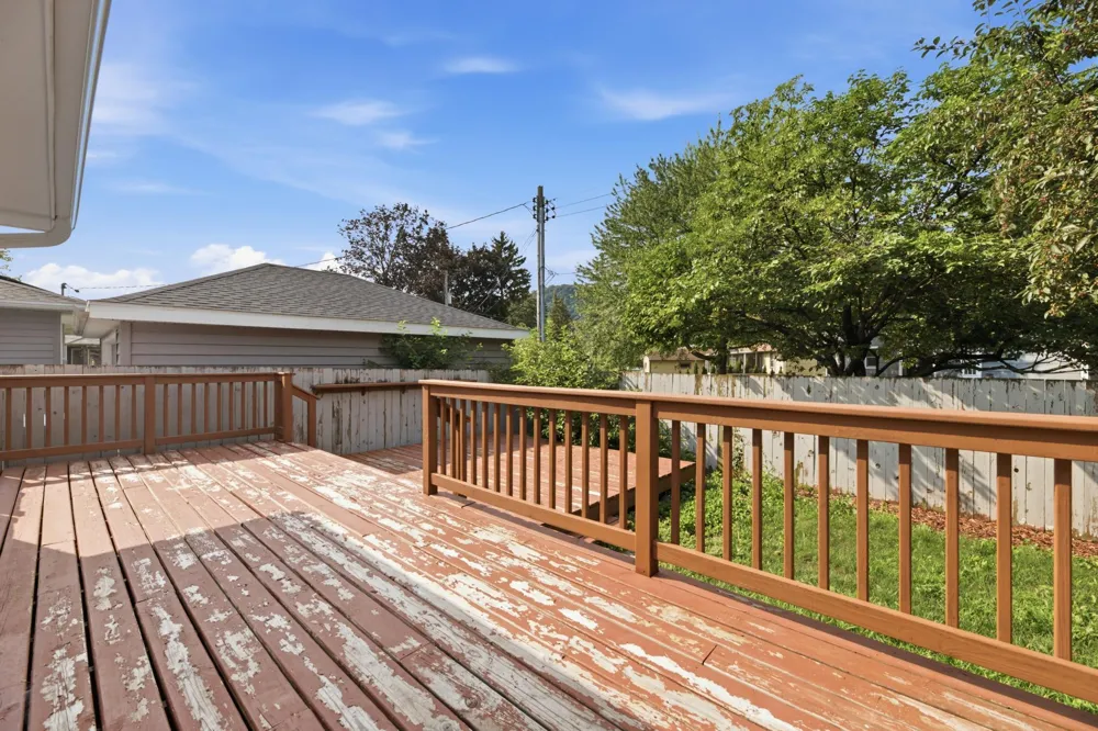 1661 W 6th Street Winona, MN 55987
