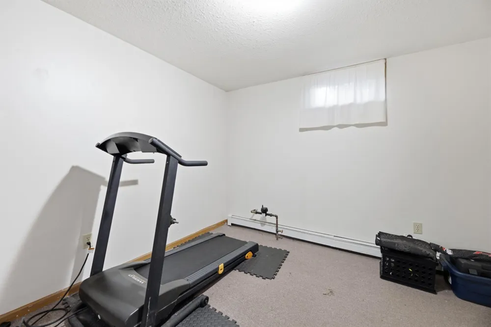 1661 W 6th Street Winona, MN 55987