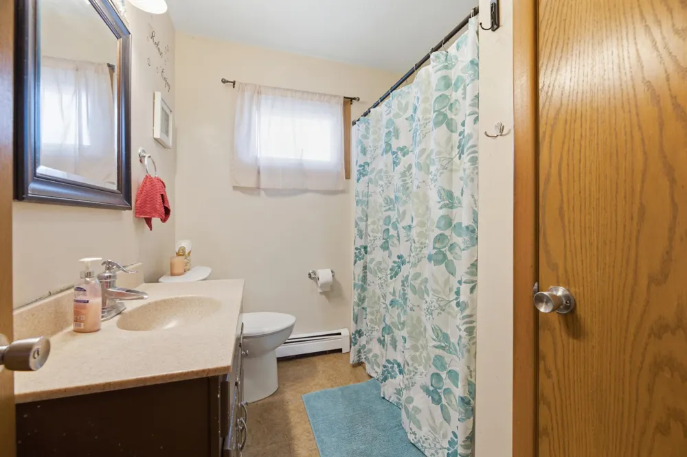 1661 W 6th Street Winona, MN 55987