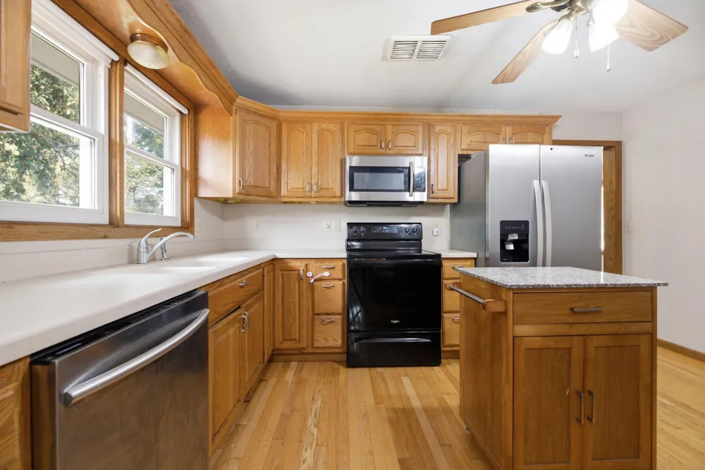 1661 W 6th Street Winona, MN 55987