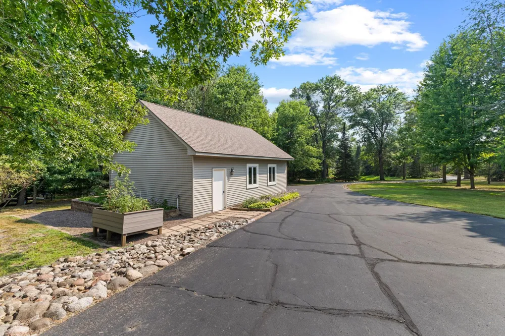 27166 Bayshore Circle NW Isanti, MN 55040