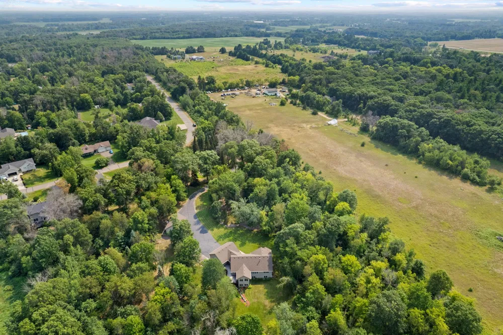 27166 Bayshore Circle NW Isanti, MN 55040
