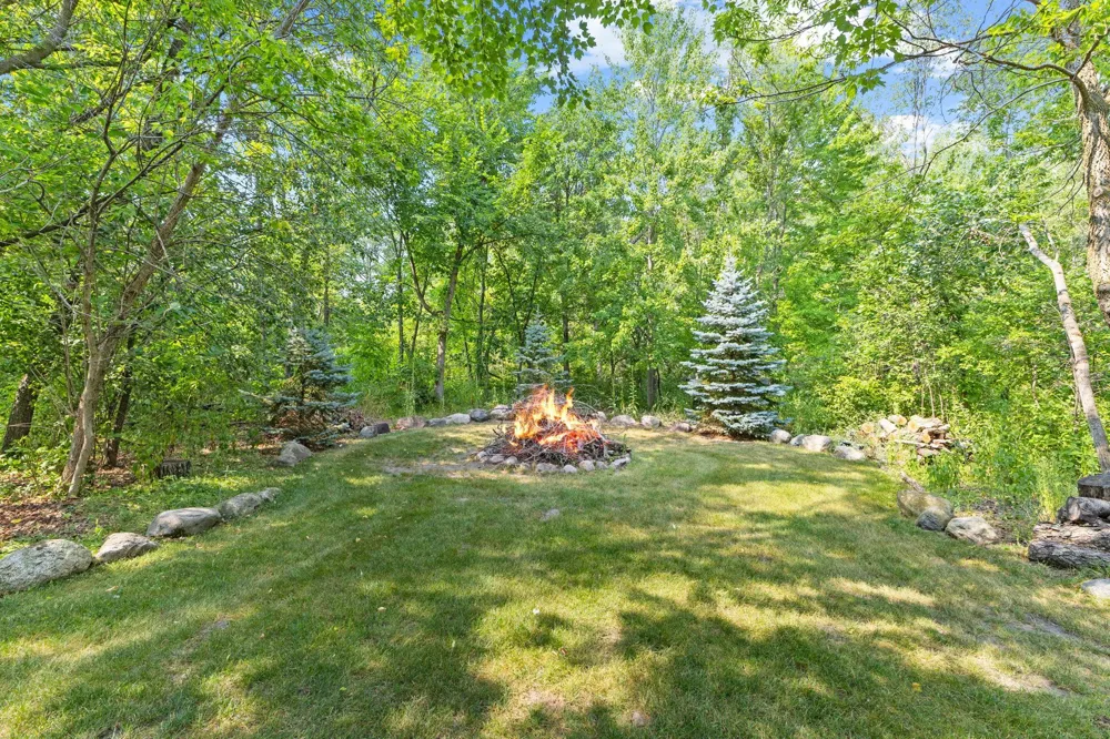 27166 Bayshore Circle NW Isanti, MN 55040