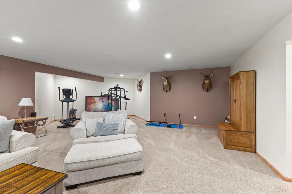 27166 Bayshore Circle NW Isanti, MN 55040