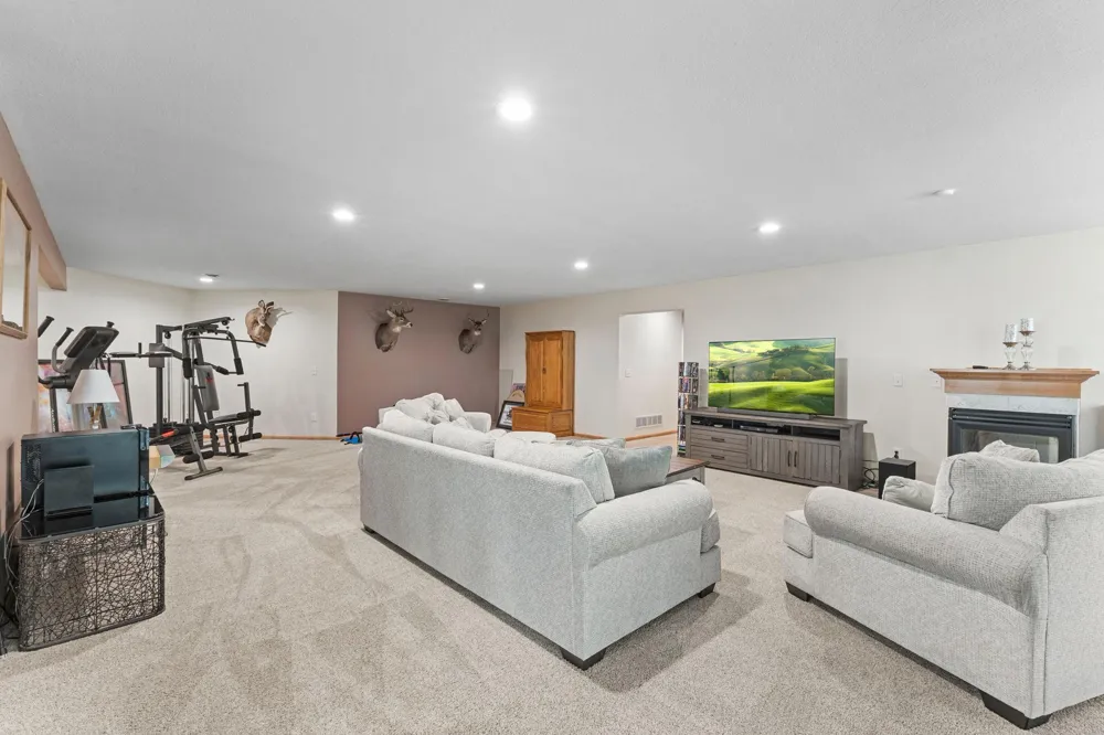 27166 Bayshore Circle NW Isanti, MN 55040