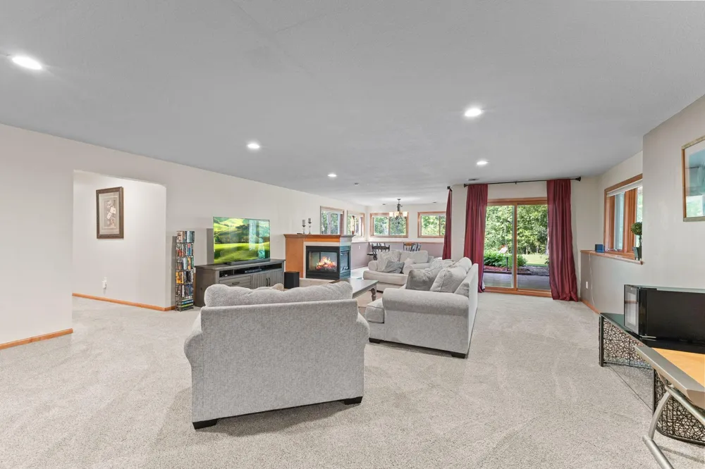 27166 Bayshore Circle NW Isanti, MN 55040