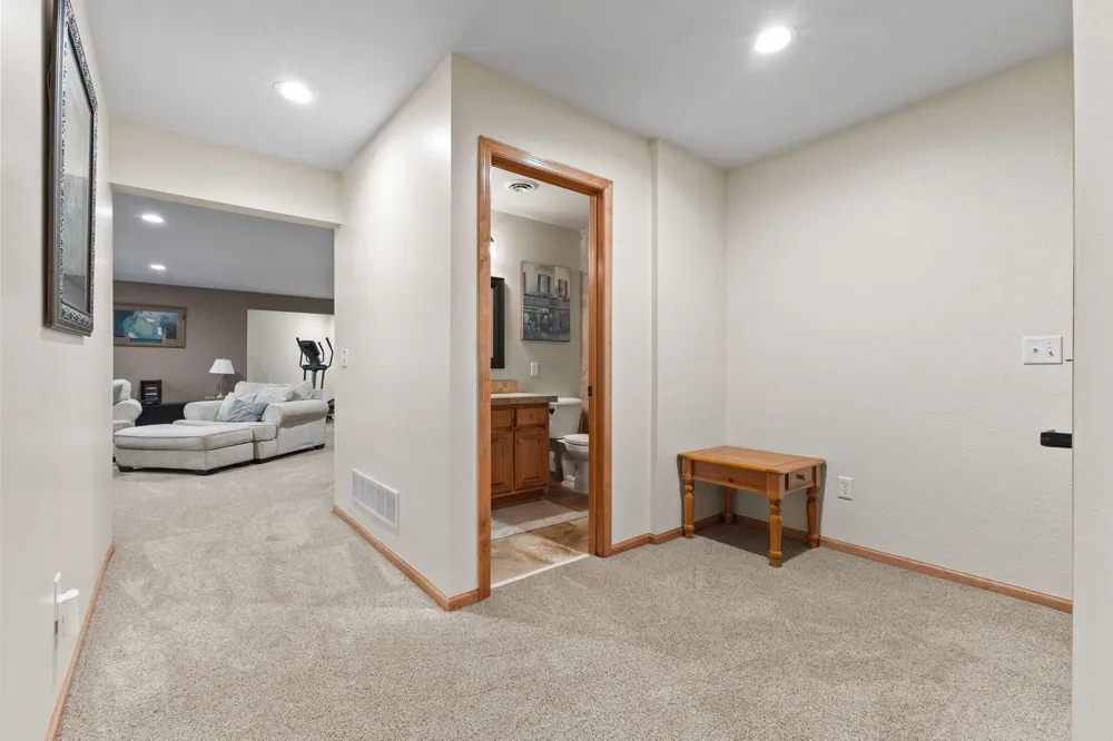 27166 Bayshore Circle NW Isanti, MN 55040