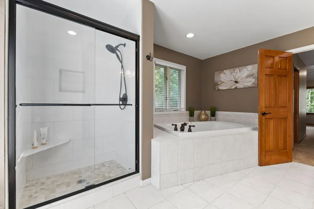 27166 Bayshore Circle NW Isanti, MN 55040